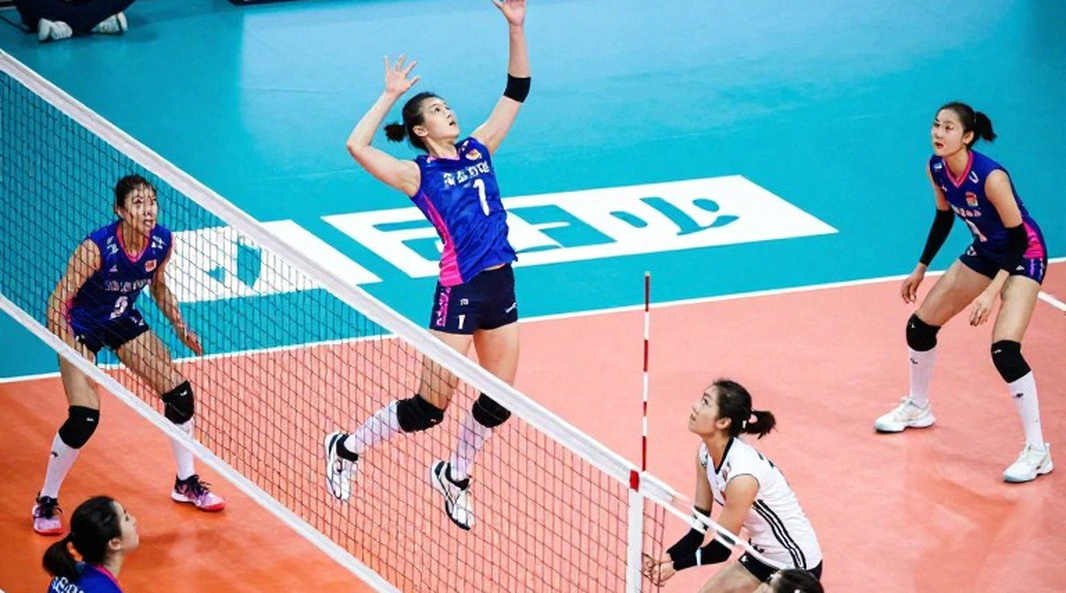 Cầu thủ trẻ 13 tuổi Qatar gây sốc với 12 điểm và 5 đòn đánh chắn tại Asian Championship