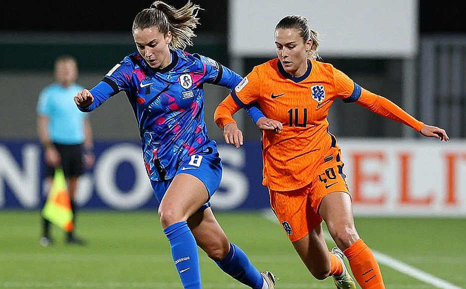 Khi Chelsea tập phòng ngự phạt góc bằng tấm đệm rugby: Chiến thuật của Xabi Alonso trước Arsenal