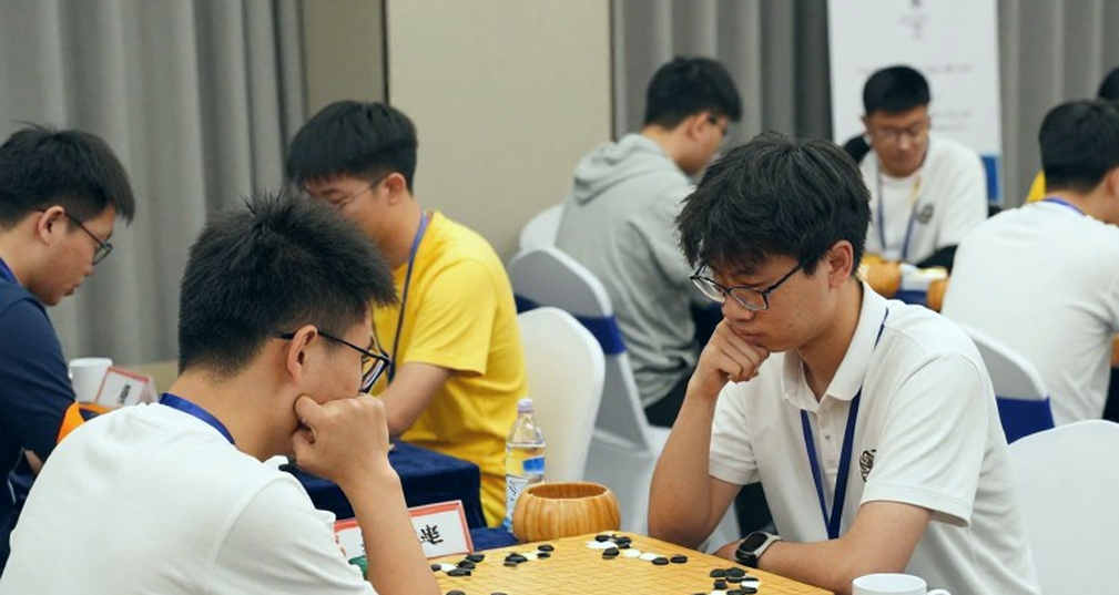 Singapore và khoảng lặng của một quyết định: vì sao để Hamilton ở lại đường đua là canh bạc đắt nhất