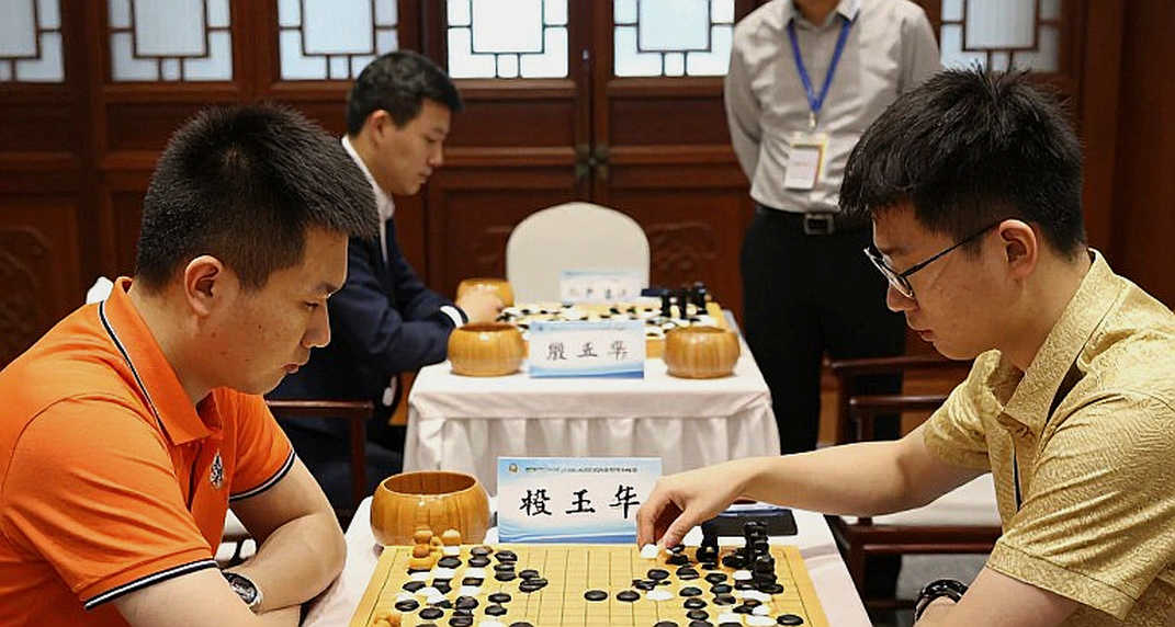 ChessBase Magazine #225: Đo lại giá trị thật sau tấm nhãn “Bent Larsen”