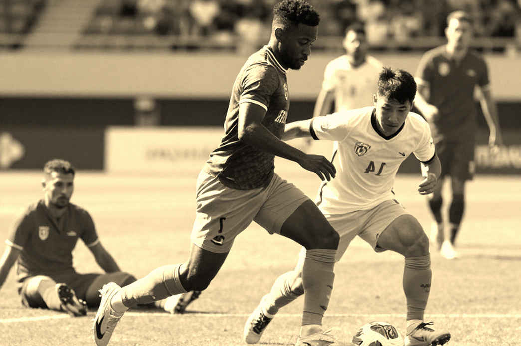 Kỳ chuyển nhượng V.League: Cấu trúc hợp đồng, hàng ba trung vệ và cái bẫy cổ tích