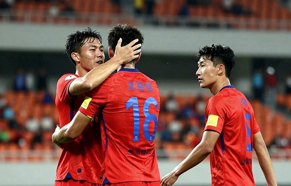 V.League 1 và bài toán nền móng: Bóng đá Việt Nam giữa khán đài vắng và khát vọng đội tuyển