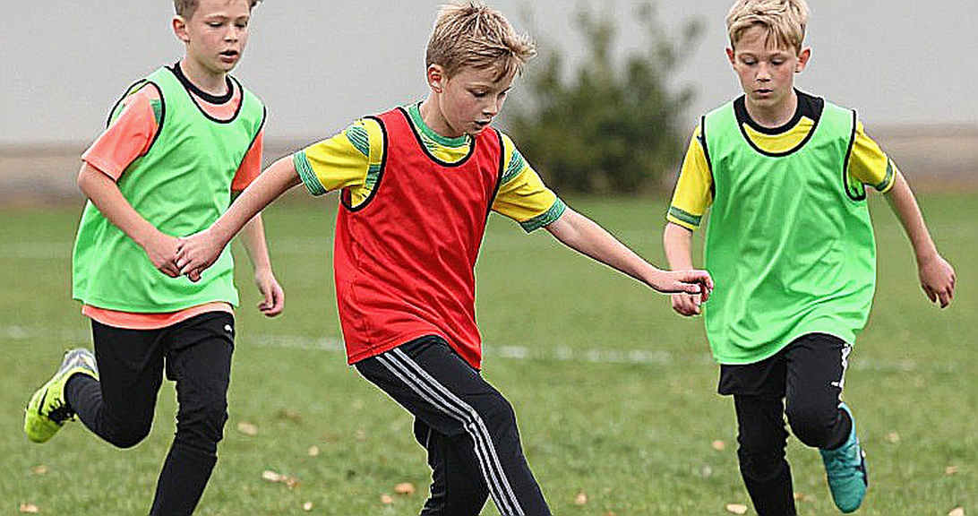 Hai trận trong một ngày ở bảng R: U15 Việt Nam và phép thử mang tên Iran