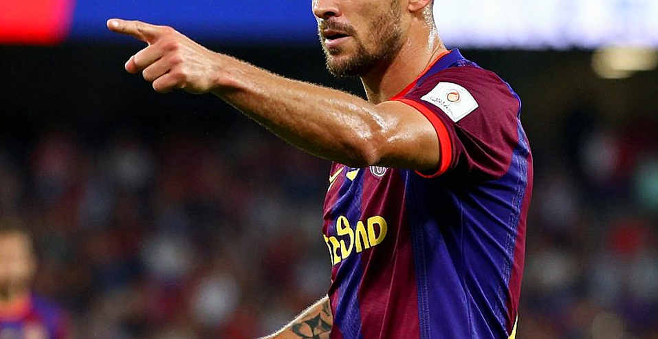 Passports and the Ball: When the Colour of the Cover Decides a Place on the Pitch Passports and the Ball: When the Colour of the Cover Decides a Place on the Pitch