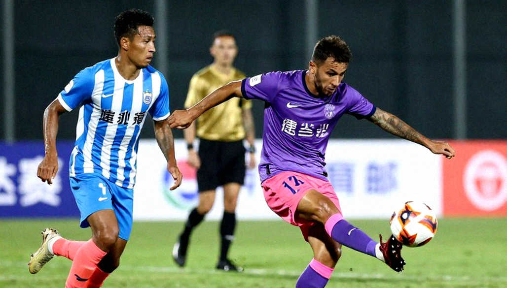 Hà Nội FC 2-1 Công An Hà Nội: hai mươi phút nghiền ép, một cánh phải và ngôi đầu bị bỏ quên